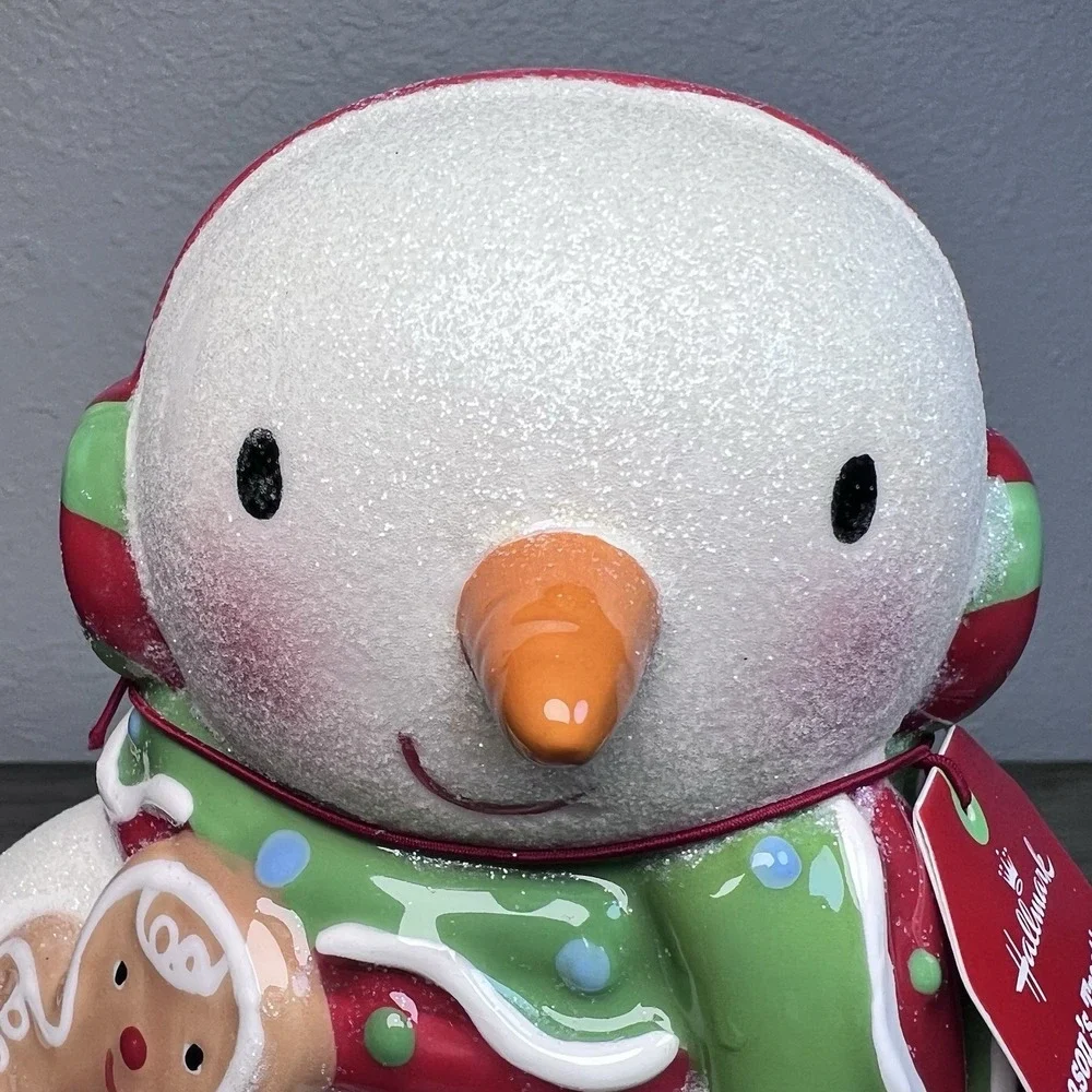 Hallmark 2010 Seasons Treatings Musical Snowman Light Up Gumdrop Gingerbread NWT